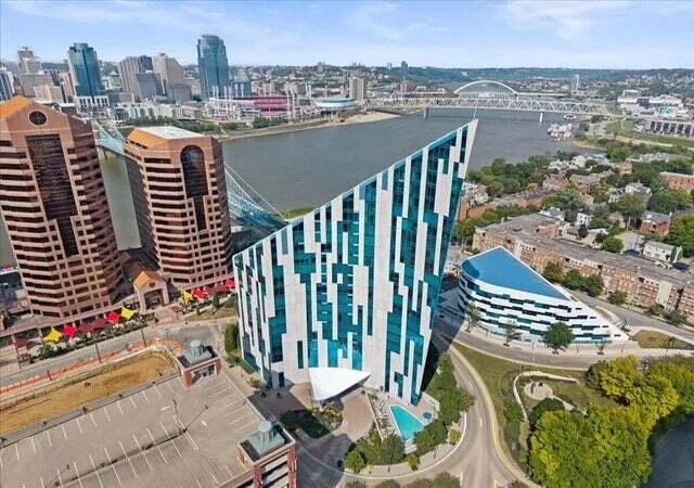 1-roebling-way-1106-covington-ky-41011/hzid_ec7e6bb2