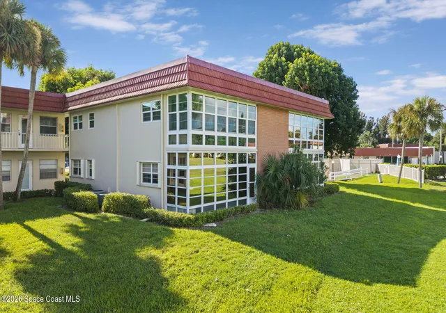 27-pine-arbor-ln-106-vero-beach-fl-32962/hzid_4e8a3574