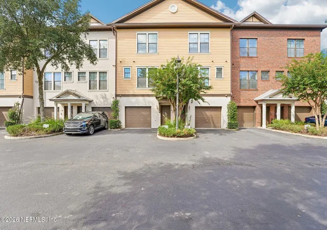9823-tapestry-park-cir-204-jacksonville-fl-32246/hzid_189091e0