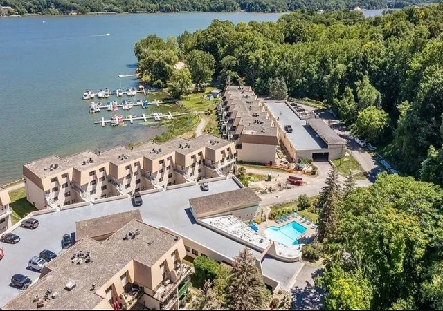 181-bay-village-dr-rochester-ny-14609/hzid_aa1239aa