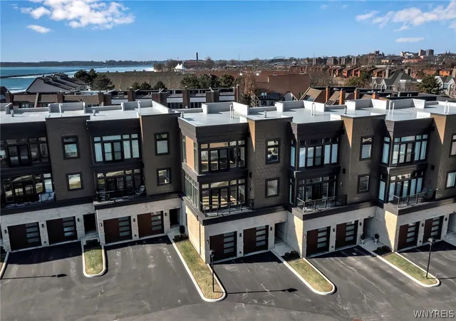 272-lakefront-blvd-buffalo-ny-14202/hzid_018793d2