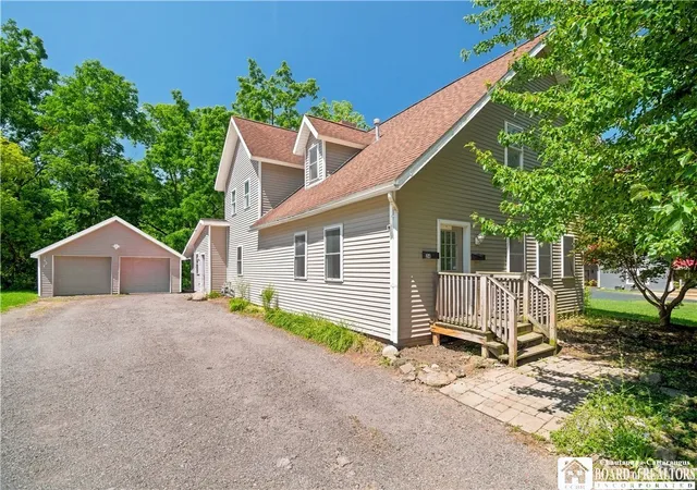 24-oak-st-westfield-ny-14787/hzid_8f5a4cb4