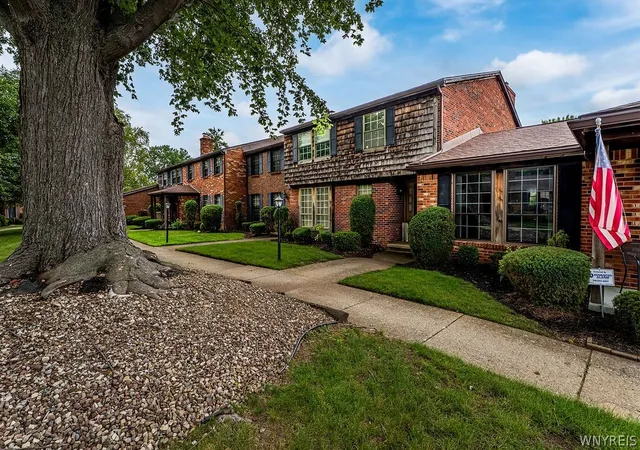 255-wedgewood-dr-williamsville-ny-14221/hzid_4f7ba1dd