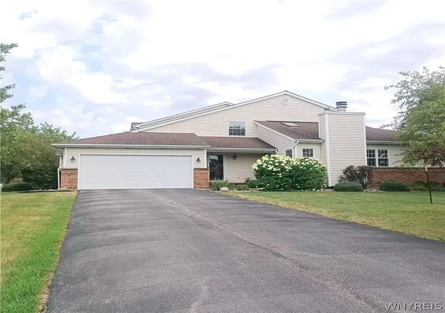 37-hastings-dr-orchard-park-ny-14127/hzid_bf3a52e1