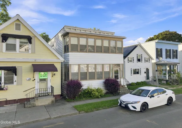 479-8th-avenue-troy-ny-12182/hzid_28e94c12