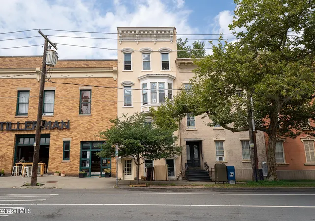 156-s-swan-st-albany-ny-12210/hzid_1a204624