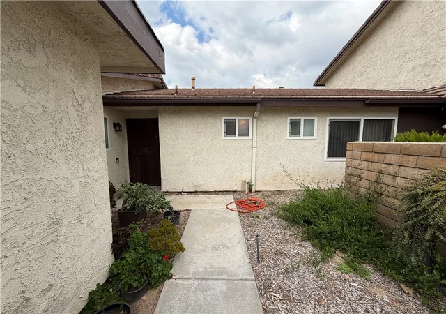 2110-hawthorne-ct-san-bernardino-ca-92404/hzid_4a35c6b6