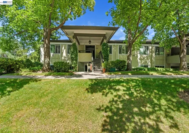2128-tice-crk-dr-3-walnut-creek-ca-94595/hzid_8cac3ba0