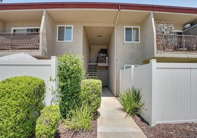 930-peach-ave-11-el-cajon-ca-92021/hzid_cdc31bcc