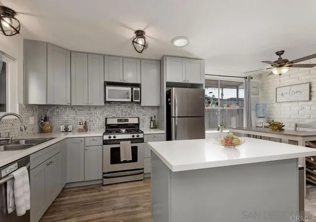 810-e-washington-a-escondido-ca-92025/hzid_452c5160