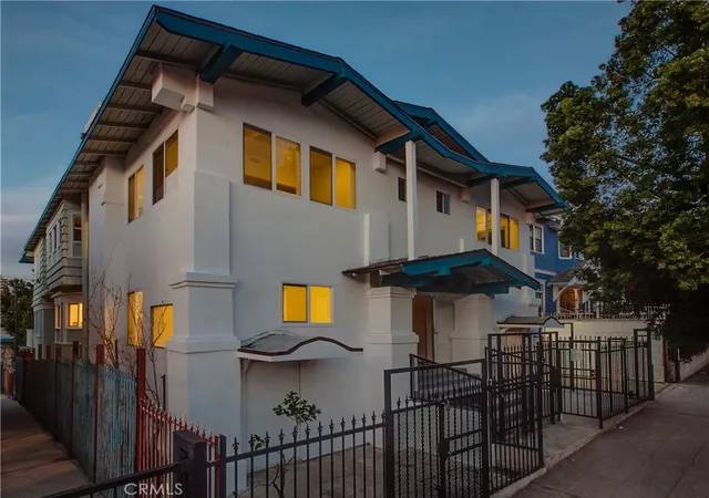 2765-west-8th-los-angeles-ca-90005/hzid_6d65d843