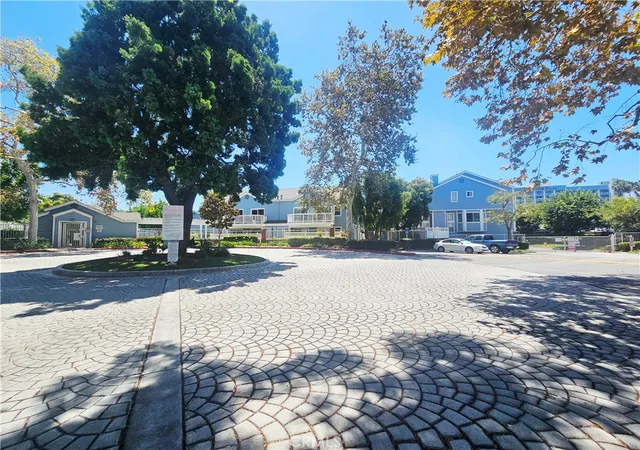 12864-sycamore-village-dr-norwalk-ca-90650/hzid_13297e3b