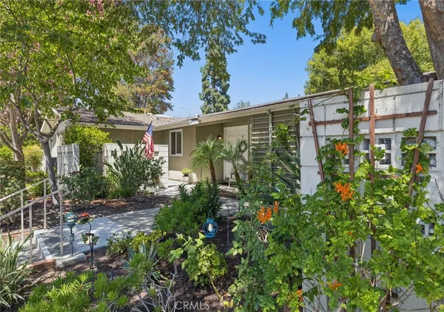80-calle-aragon-g-laguna-woods-ca-92637/hzid_f6028d32