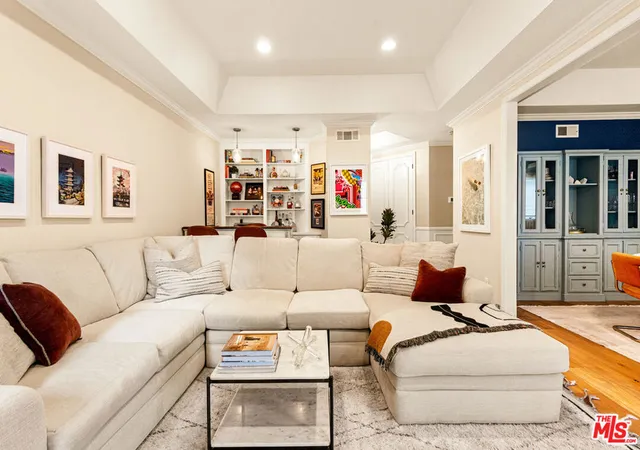 1370-kelton-ave-106-los-angeles-ca-90024/hzid_54ed666d