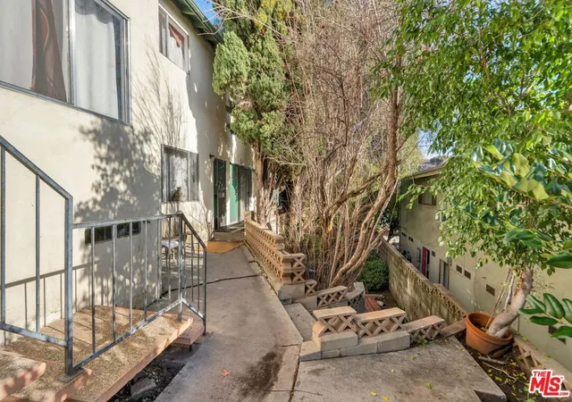 2241-ewing-st-los-angeles-ca-90039/hzid_8c8d0d48
