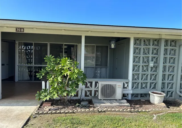 13930-church-pl-70b-seal-beach-ca-90740/hzid_79578d76