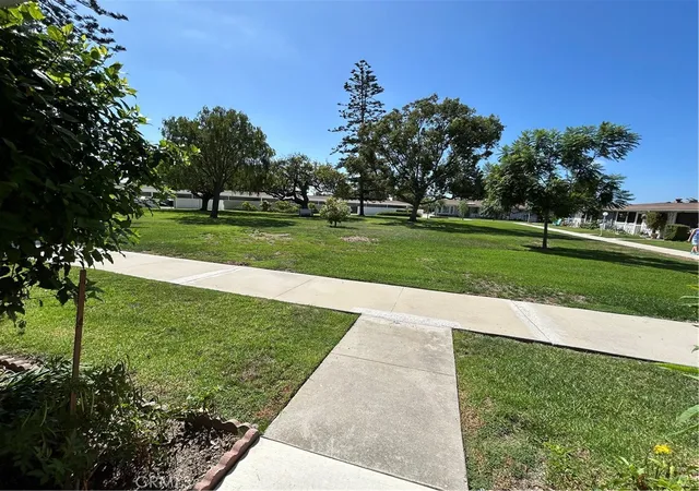 13751-saint-andrews-35j-seal-beach-ca-90740/hzid_07bacee5