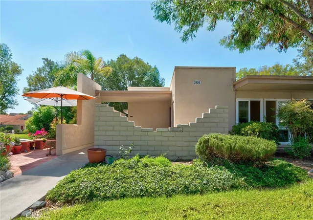 2103-ronda-granada-u-laguna-woods-ca-92637/hzid_e38d91e5