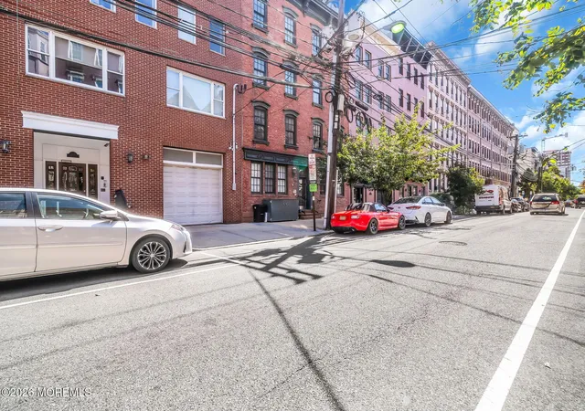 221-willow-ave-2l-hoboken-nj-07030/hzid_ee13052e