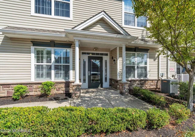 712-ml-pond-way-112-eatontown-nj-07724/hzid_fdc73d3d