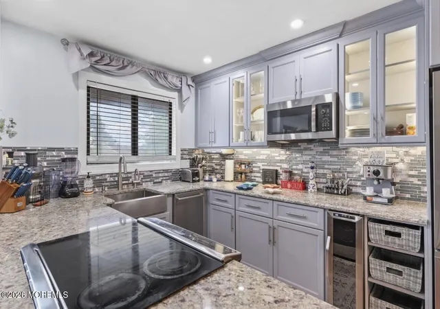 329-shore-dr-14-highlands-nj-07732/hzid_996fde97