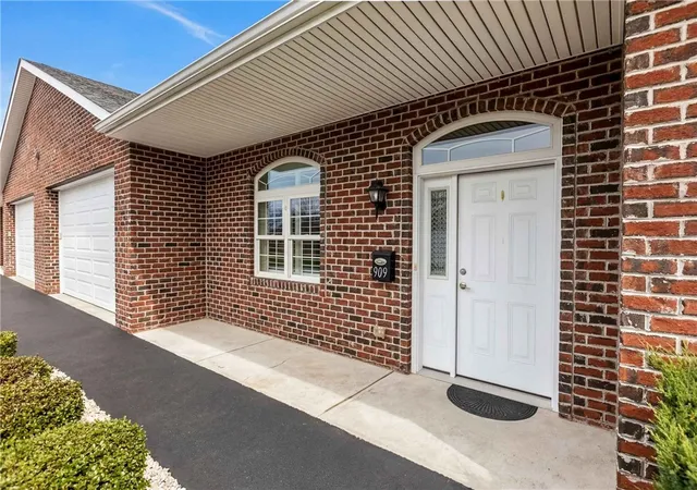 909-valentina-ln-lower-burrell-pa-15068/hzid_de22fe66