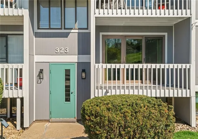 323-ridge-point-cir-24-bridgeville-pa-15017/hzid_a96af548