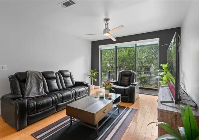 4414-cedar-springs-rd-209-dallas-tx-75219/hzid_3c8d8b2a