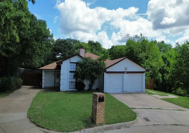 7809-laver-ct-7811-fort-worth-tx-76112/hzid_bdf87620