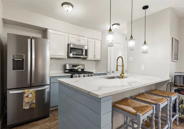 3740-vitruvian-wy-d-addison-tx-75001/hzid_69a14af5