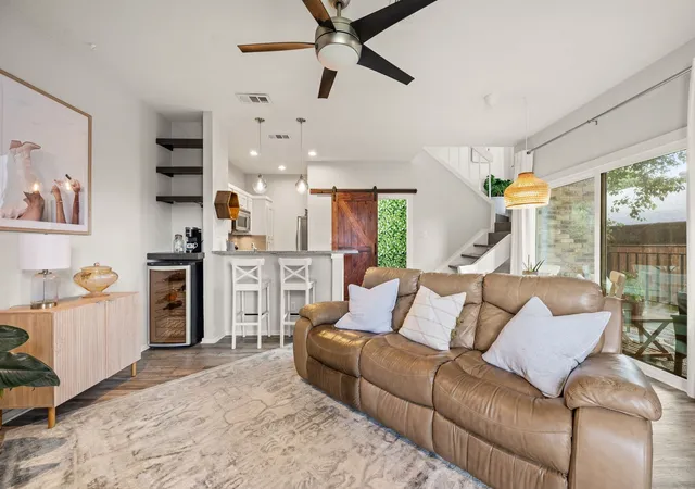 5740-martel-ave-a13-dallas-tx-75206/hzid_43b18521