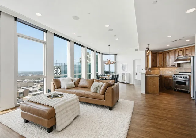 500-throckmorton-st-3010-fort-worth-tx-76102/hzid_143d96bc