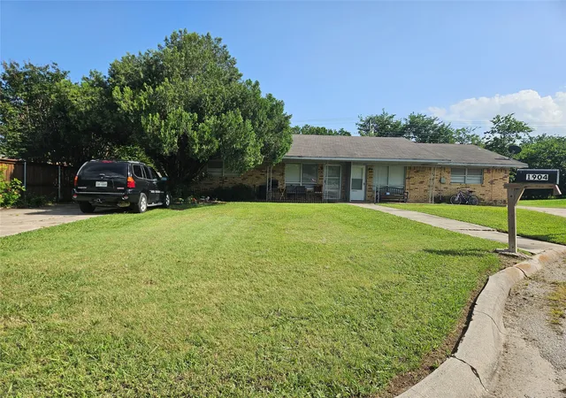 1902-maplewood-ct-1904-gainesville-tx-76240/hzid_2182f7c9
