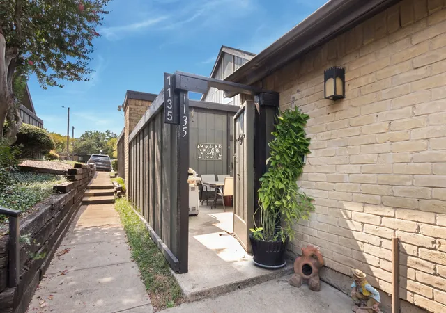 4655-country-creek-dr-1135-dallas-tx-75236/hzid_e28fc07e