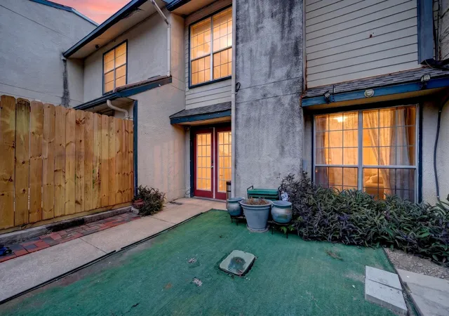 7145-fair-oaks-ave-37-dallas-tx-75231/hzid_2fc23768
