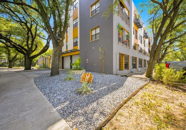 4108-office-pkwy-124-dallas-tx-75204/hzid_275d74b3