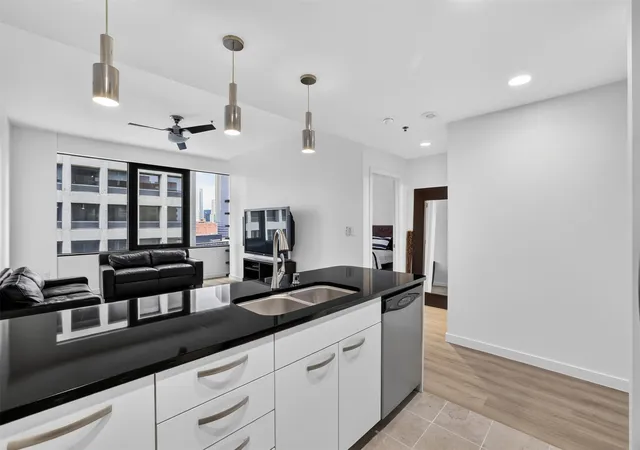 1200-main-st-1708-dallas-tx-75202/hzid_dcac4f9e
