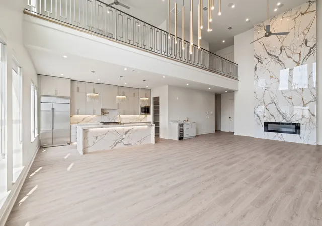 1900-s-ervay-st-606-dallas-tx-75215/hzid_c8e4e1ba