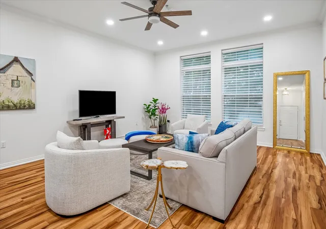2305-worthington-st-134-dallas-tx-75204/hzid_e4942b56