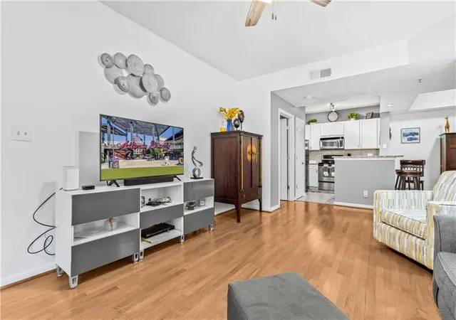 1250-parkwood-cir-se-2108-atlanta-ga-30339/hzid_cf856410