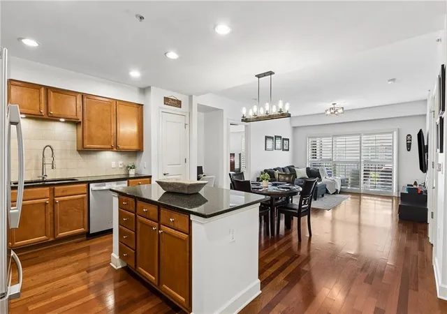 200-river-vista-dr-428-sandy-springs-ga-30339/hzid_b953f4bb