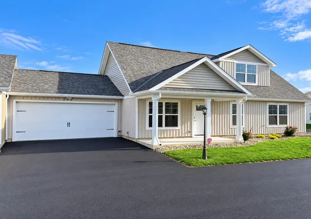 202-cumberland-meadows-cir-hebron-oh-43025/hzid_a39ecdd3