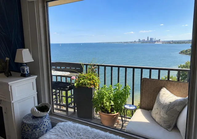 12500-edgewater-dr-1105-lakewood-oh-44107/hzid_3de8d252