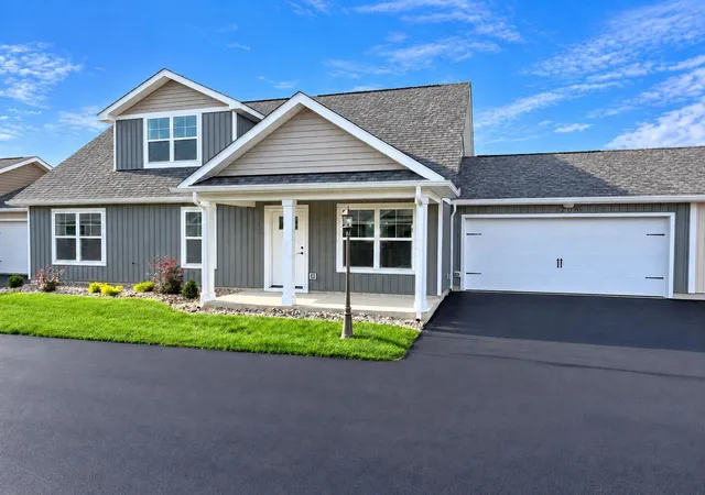 208-cumberland-meadows-cir-hebron-oh-43025/hzid_0eda3a31