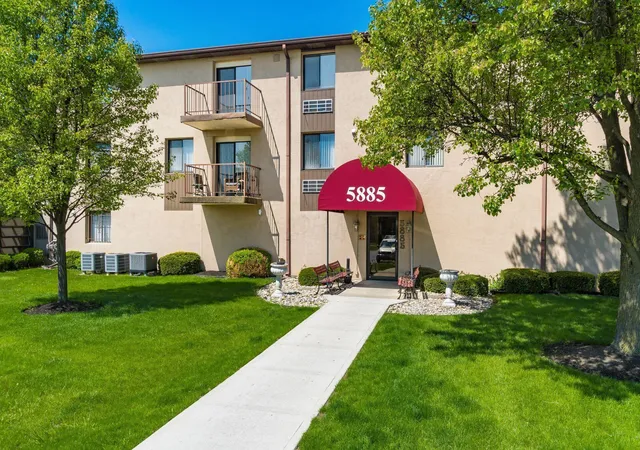 5885-beechcroft-rd-302-columbus-oh-43229/hzid_e19f0651