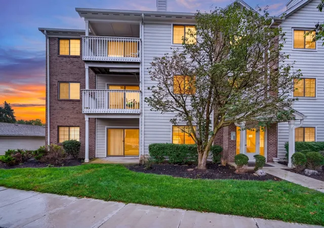 2317-vicente-ct-101-columbus-oh-43235/hzid_4107aa34