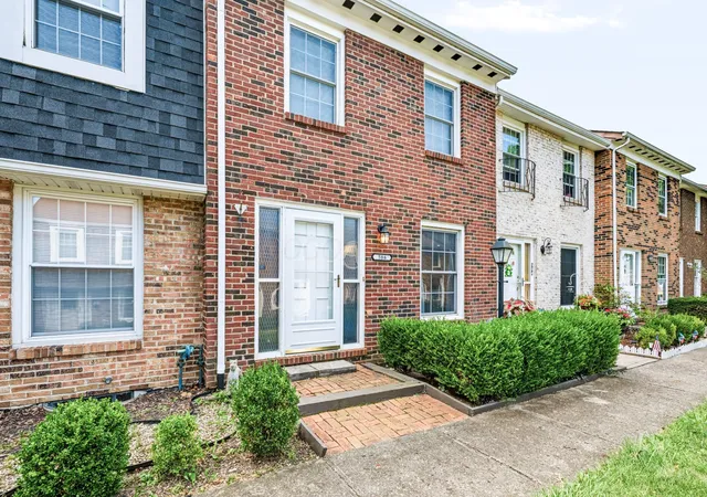 586-pamlico-st-w2-columbus-oh-43228/hzid_516a7f87