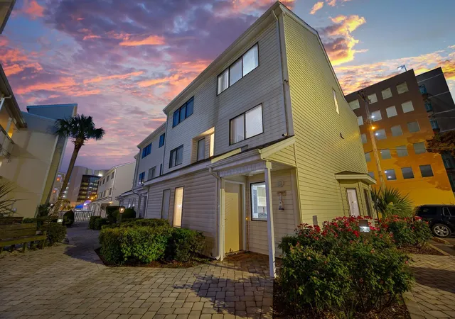 209-75th-avenue-n-10-myrtle-beach-sc-29572/hzid_fe86ac85