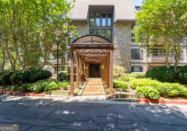 1120-highland-blf-dr-se-atlanta-ga-30339/hzid_86759687