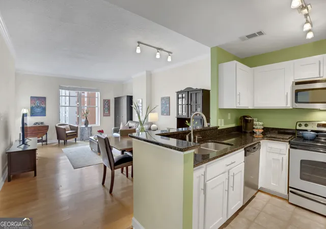 1101-juniper-st-ne-820-atlanta-ga-30309/hzid_ab8aa3f4